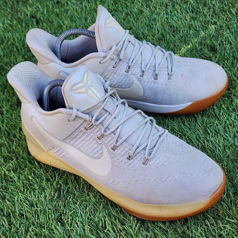 NIKE KOBE A.D Gs - Kids Sneakers - SIZE 5.5Y